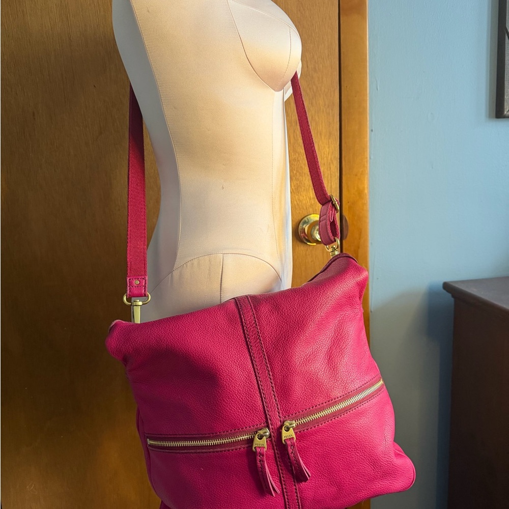 Vibrant Fossil magenta Leather crossbody and top handle bag. Med, adjustable